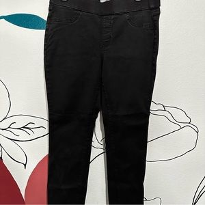 Black skinny jeggings